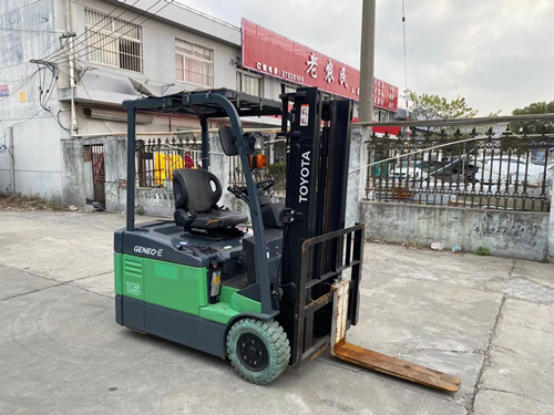 進(jìn)口豐田電動(dòng)叉車(chē)